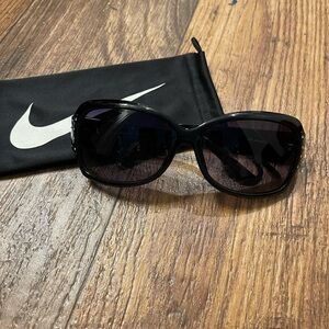 Women’s Relic Black Sunglasses with Clear Crystal Beads with Soft Nike case